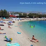 A Comfortable W Balcony 4 Min Walk To Appartement Split