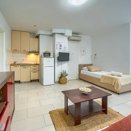 A Comfortable W Balcony 4 Min Walk To Daire *
