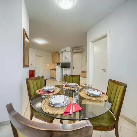 A Comfortable W Balcony 4 Min Walk To Daire Split